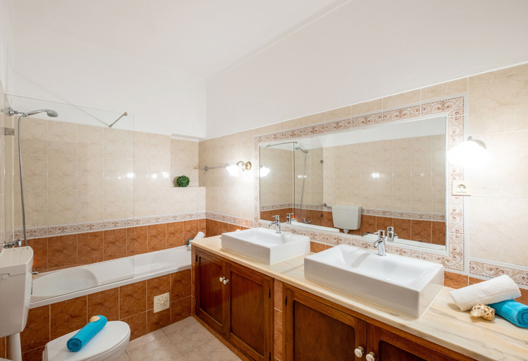 Bathroom 4, Villa Saint John, Albufeira
