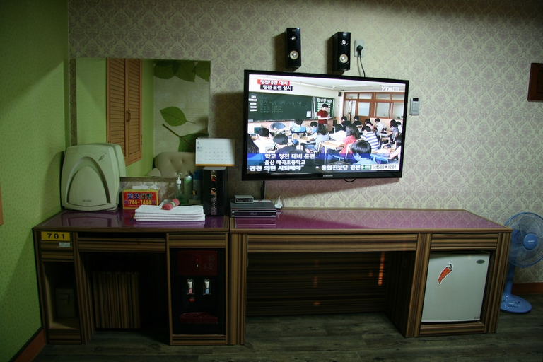 Others 5, New Grand Hotel, Buk