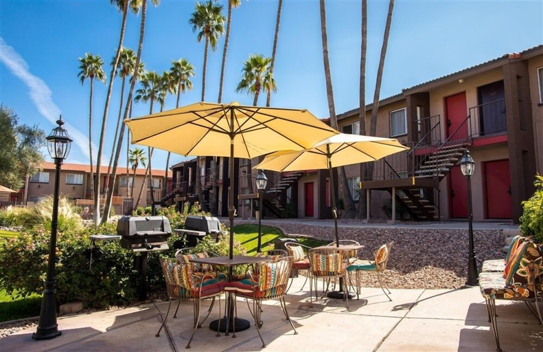Balcony 3, 201 Fully Furnished with WiFi by RedAwning, Maricopa