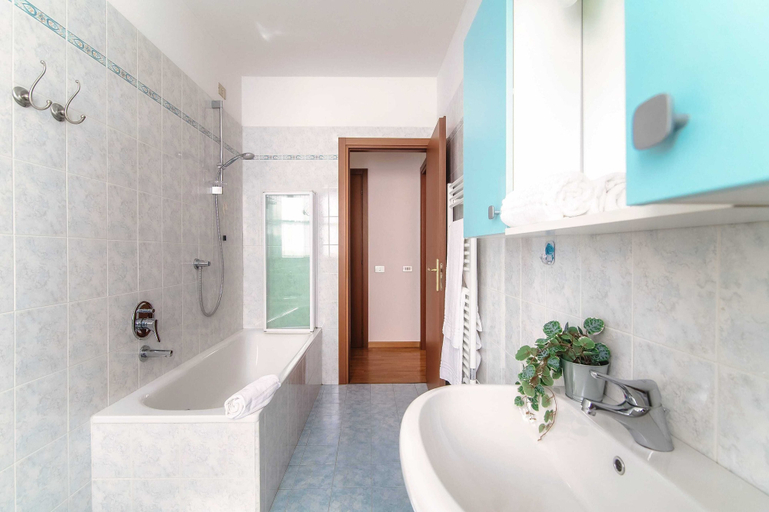 Bathroom 2, Appartamento Marte, Como