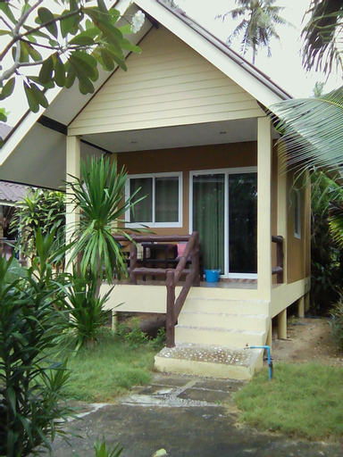 Exterior 7