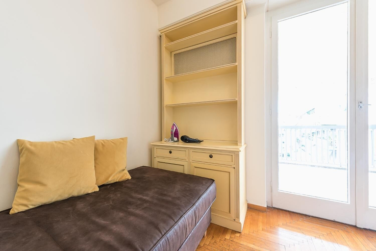 Bedroom 2, Victoria Capitan Apartment, Attica