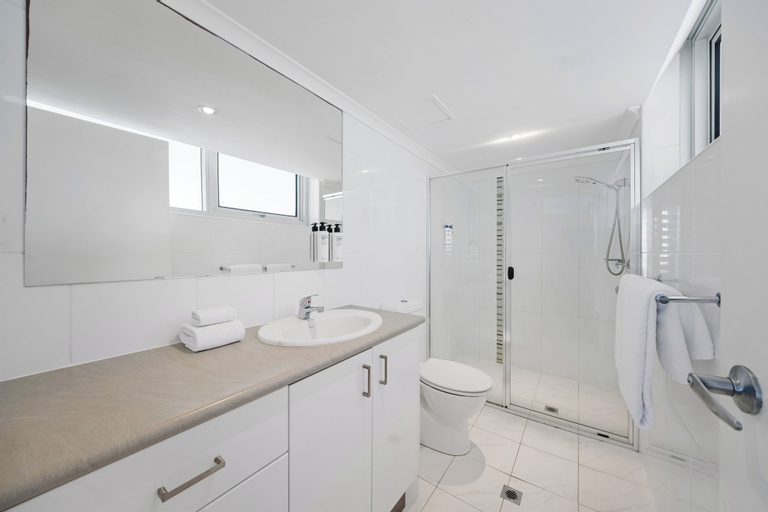 Bathroom 20