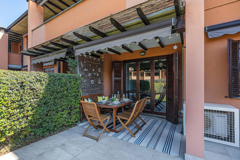 Others 5, Artemisia 10 Apartment by Wonderful Italy, Brescia