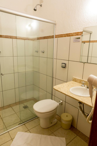 Bathroom 3, Hotel Fazenda Santa Monica, Louveira