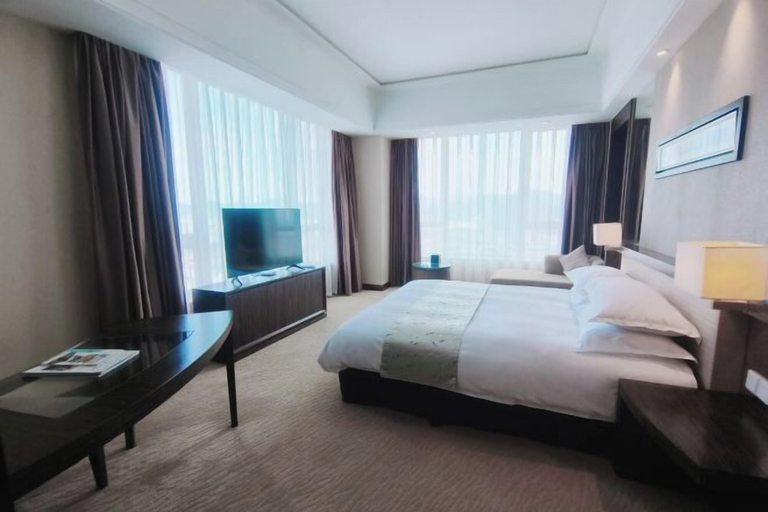 Bedroom 2, Peninsula Hotel, Ningbo