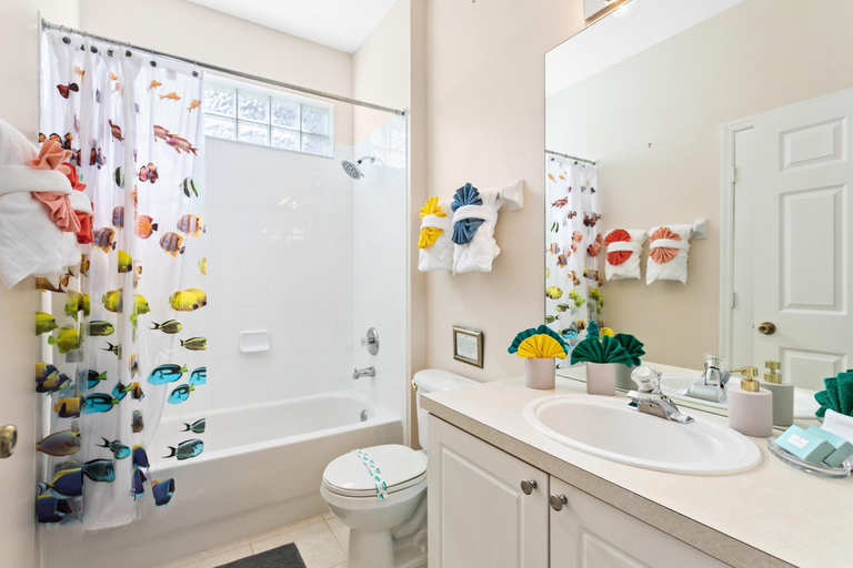 Bathroom 5, South Facing Pool 4 Bedroom 3 Bath Villa, Osceola