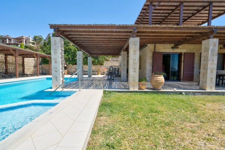 Room 4, Villa Helios in Foinikas, Crete