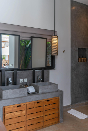 Bathroom 4, Vida Mira - Elegant 4BR Beachside Villa in Canggu, Badung