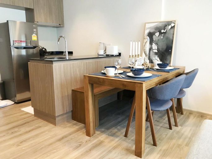 Dining Room 17