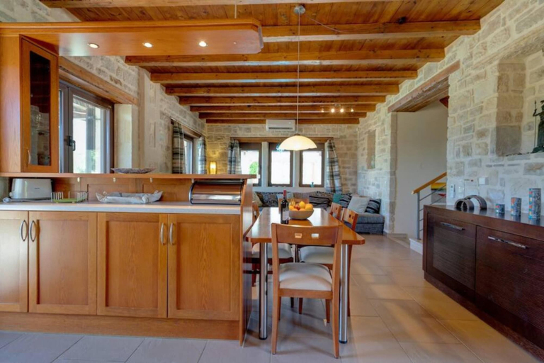 Room 3, Villa Helios in Foinikas, Crete