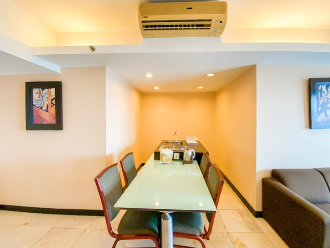 Dining Room 7