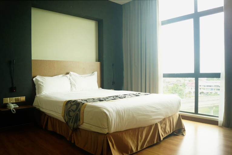 Bedroom 2, Roxy Hotel Apartment, Kuching