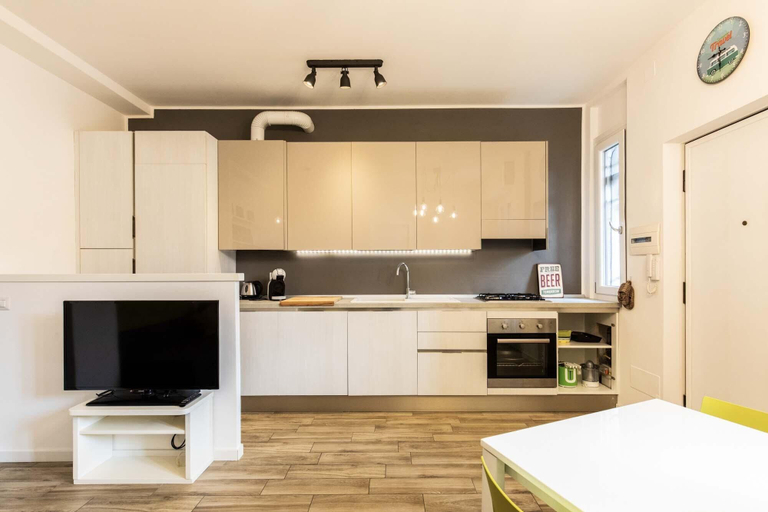 Room 5, Bellarmino 21 in Milano, Milano