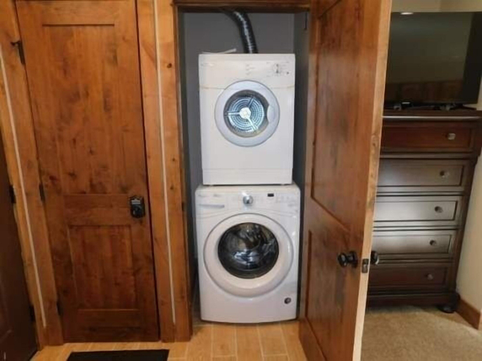 Laundry, Breakaway West Studio Condo with Pool and Hot Tubs by RedAwning, Eagle