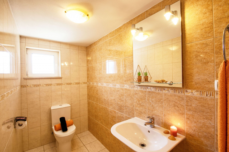 Bathroom 3, Villa Saint Martin, Albufeira