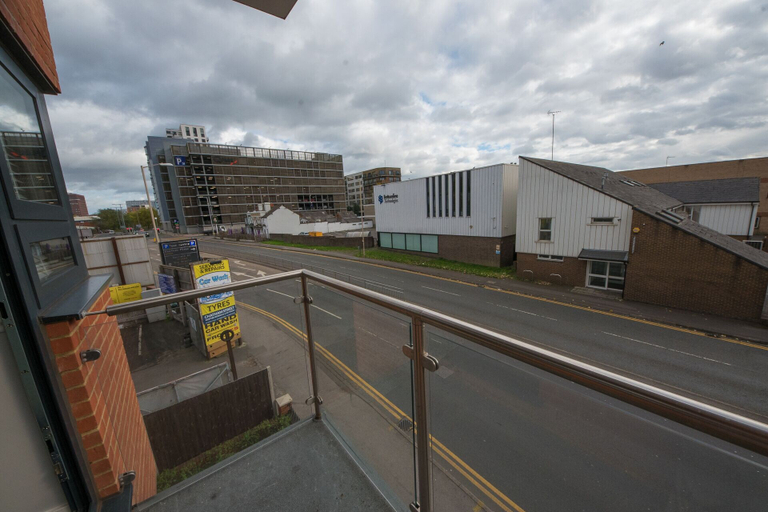 Exterior & Views 2, Malthouse Court, Reading