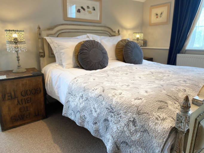 Bedroom 3, No22, Devon