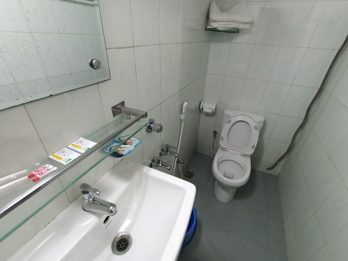 Bathroom 4, Hotel Shahin Residential, Dhaka