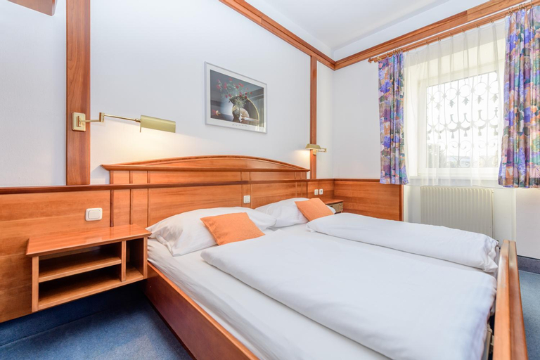 Bedroom 3, Gasthof Stockler, Amstetten
