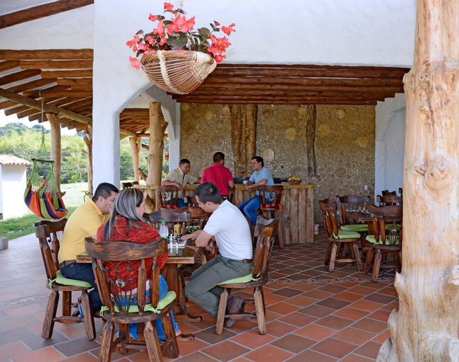 Food & Drinks 3, Hotel Estorake San Agustin Huila, Isnos