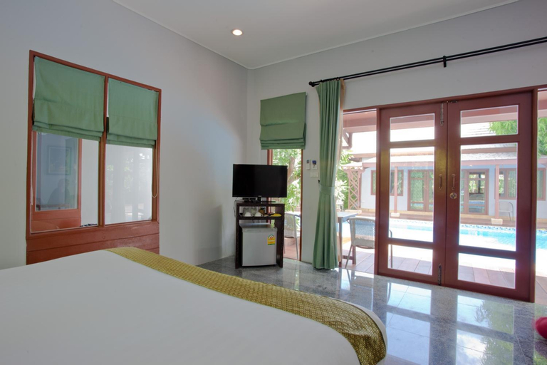 Bedroom 16