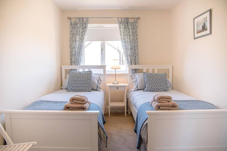 Bedroom 2, Haven House, Aldeburgh, Suffolk