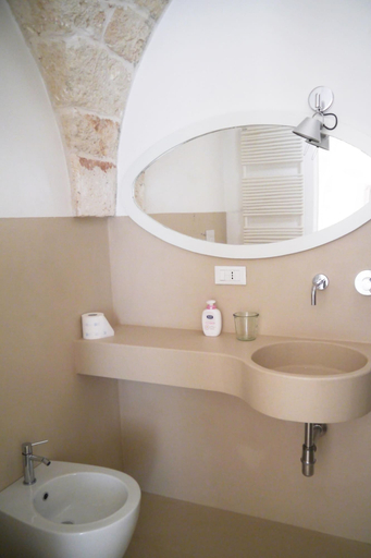 Room 3, Charme Ostunese con Piscina by Wonderful Italy, Brindisi