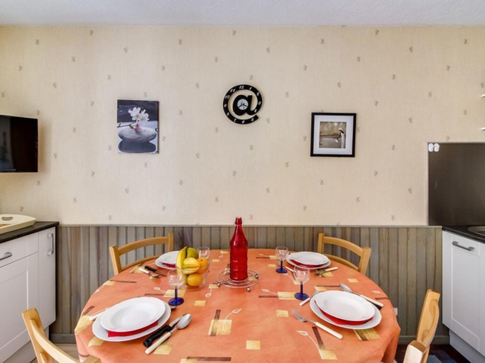 Others 3, Studio cabine a Esquieze-Sere pour 6 avec balcon, vue montagne et parking, Hautes-Pyrénées