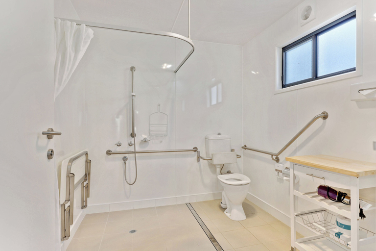 Bathroom 4, Anchor Belle Holiday Park, Bass Coast - Phillip Is.