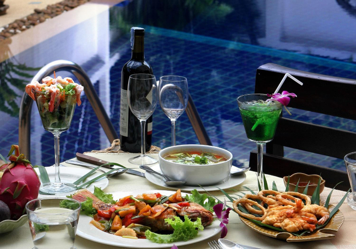 Food & Drinks 5, Karon Pool Hotel, Phuket Island