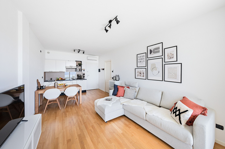 Others 5, Poggio al Sole 6 Apartment by Wonderful Italy, Brescia