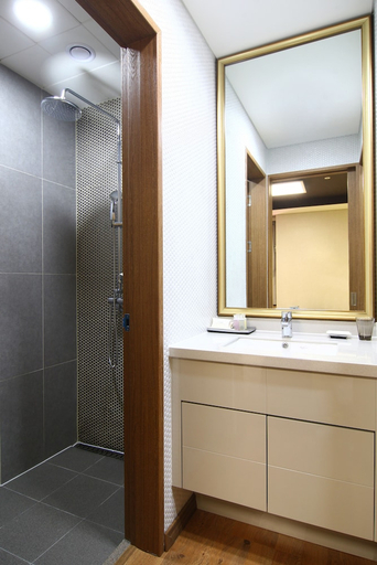 Bathroom 3, Sangsangmadang Chuncheon Stay Hotel, Chuncheon