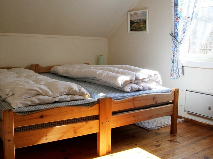 Bedroom 3, 7 Person Holiday Home in Fresvik, Vik