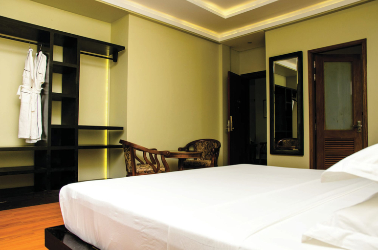 Others 4, Fuvahmulah Central Hotel