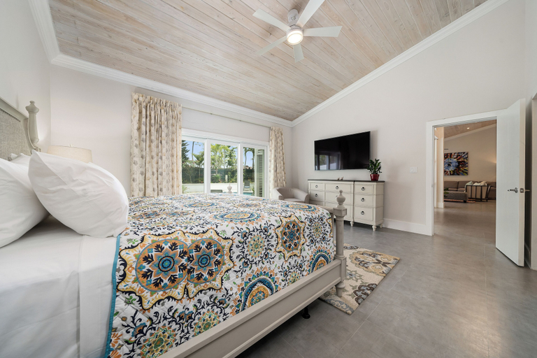 Bedroom 2, Orchid House