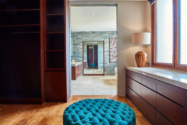 Bathroom 5, Beachfront Luxury, Villa Purnama, Gianyar