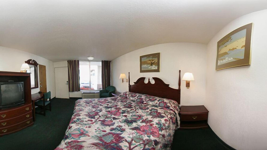 Bedroom 5, Super 8 by Wyndham Oklahoma Fairgrounds, Oklahoma