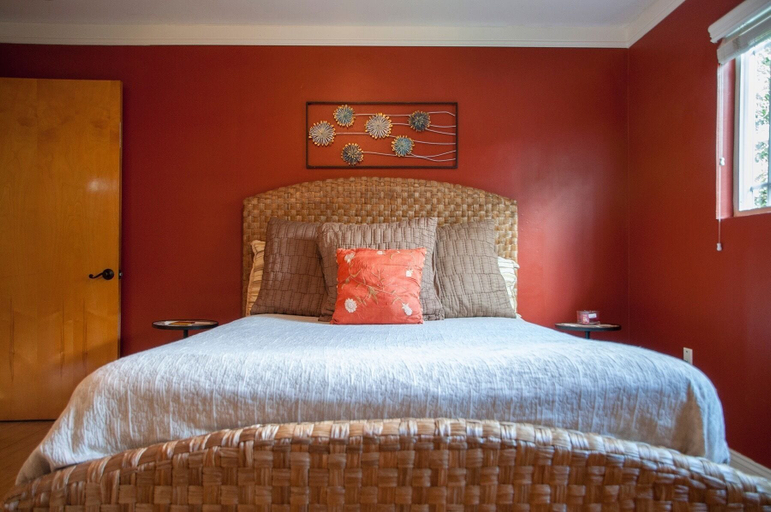 Bedroom 18