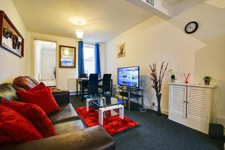 Others 5, Two Bedroom Serviced Apartment, Luton