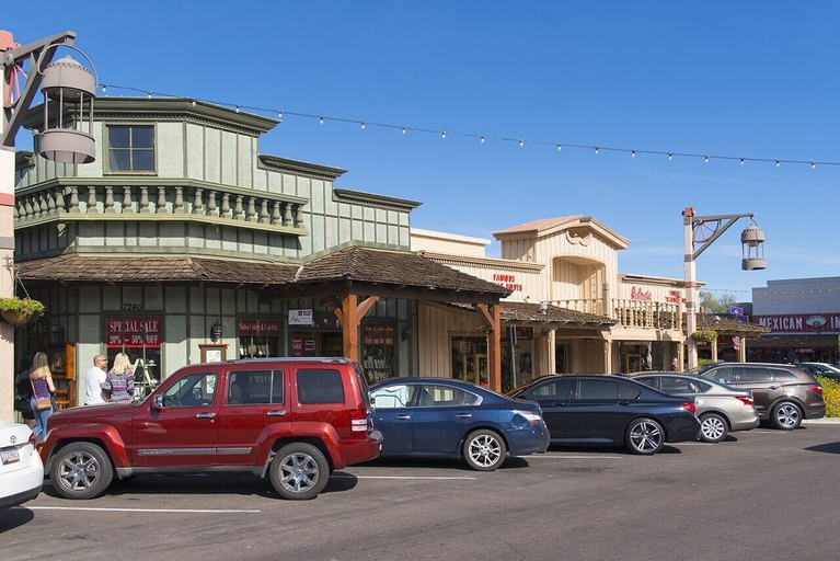 Exterior 4, 131 Fully Furnished, amenities galore! by RedAwning, Maricopa