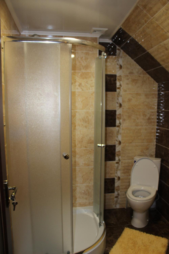 Bathroom 3, Gorec, Nadvirnians'kyi
