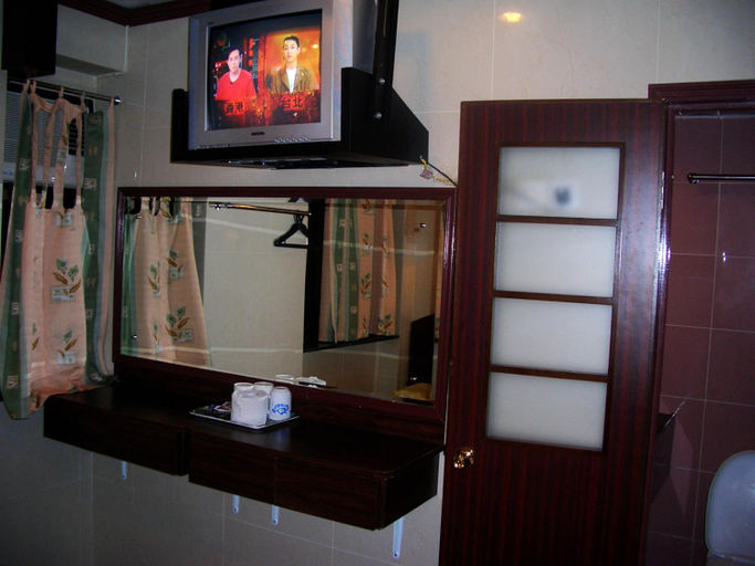 Bathroom 5, Li’s Chain Hostel, Kowloon