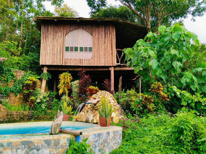 Exterior 3