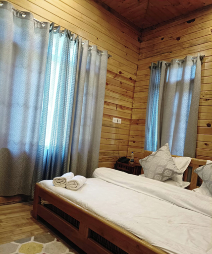 Bedroom 3, The FrozenFall Resort - Gulmarg, Baramulla