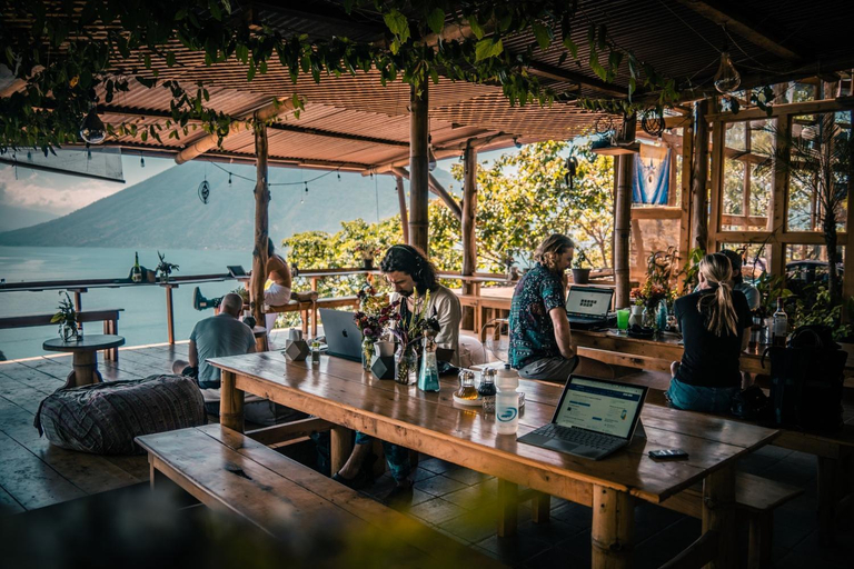 Food & Drinks