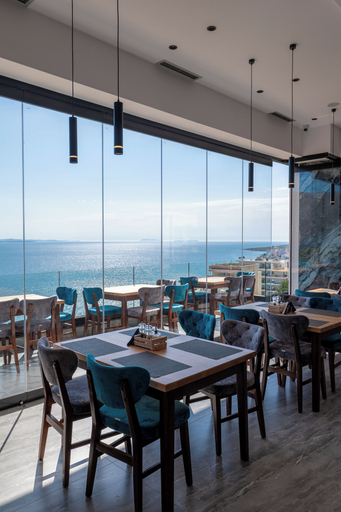 Food & Drinks 5, Litan Hotel, Sarandës