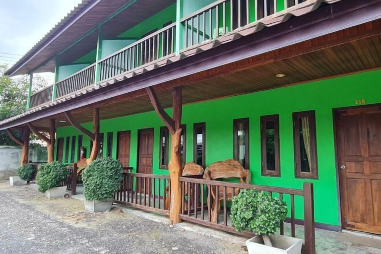 Exterior 2