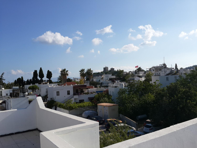 Others 4, Tay Pansiyon, Bodrum