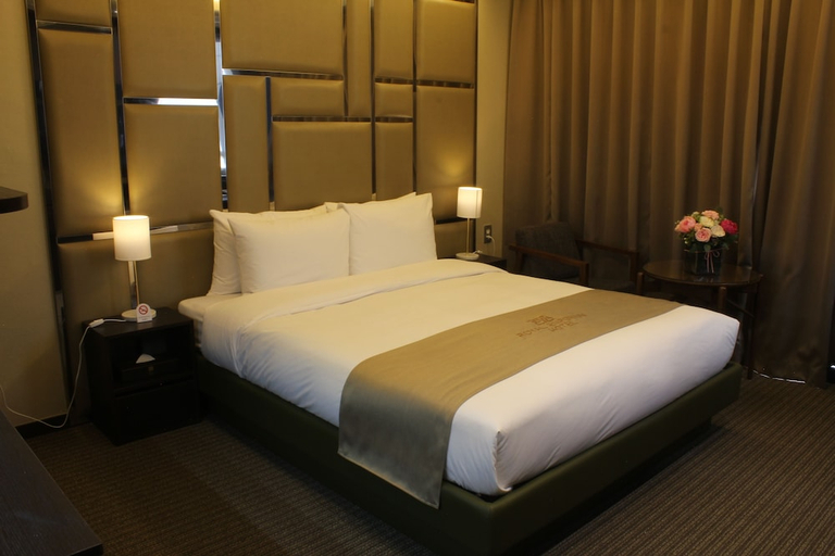 Bedroom 3, Royal Emporium Hotel, Jung